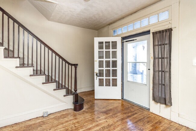 Building Photo - Charming Retreat in Vibrant Brookland Park!