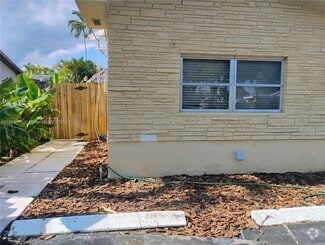 Building Photo - 4121 Thomas St