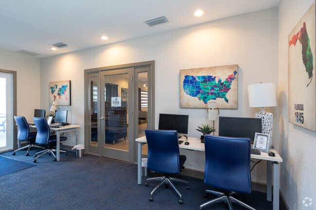 Centro de negocios - The Edge at Town Center