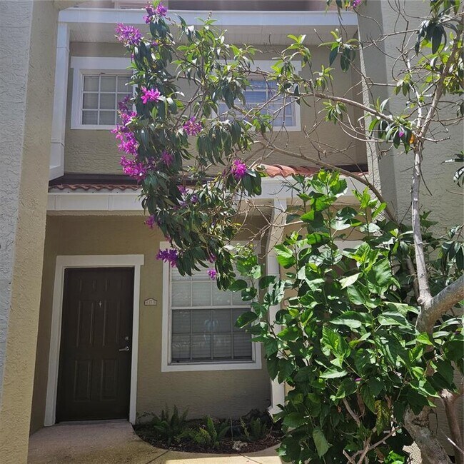 Foto del edificio - 5500 Bentgrass Dr