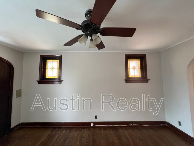 Building Photo - 4057 Potomac St