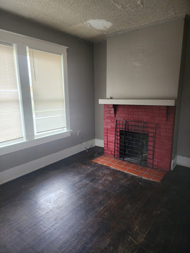 Foto del edificio - Spacious 2 Bedroom in North Memphis