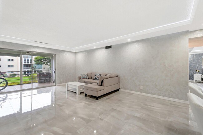 Foto del edificio - 2615 NE 3rd Ct