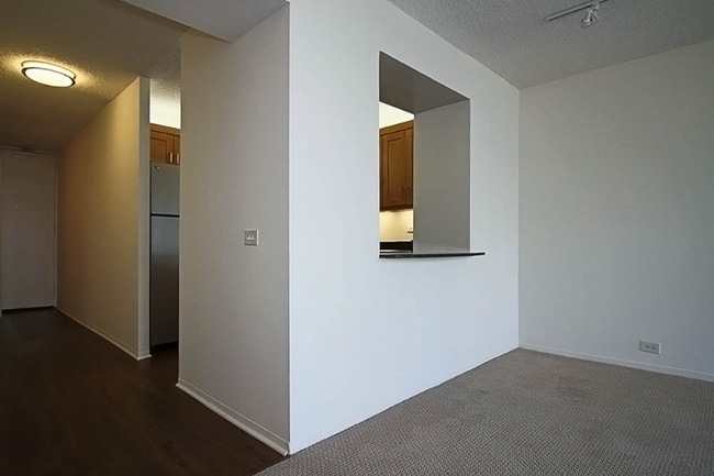 Building Photo - 240 E Wacker Dr