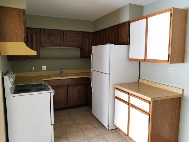 Building Photo - 1127 College St