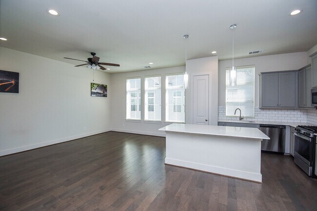 Foto del edificio - 6031 Cypress St