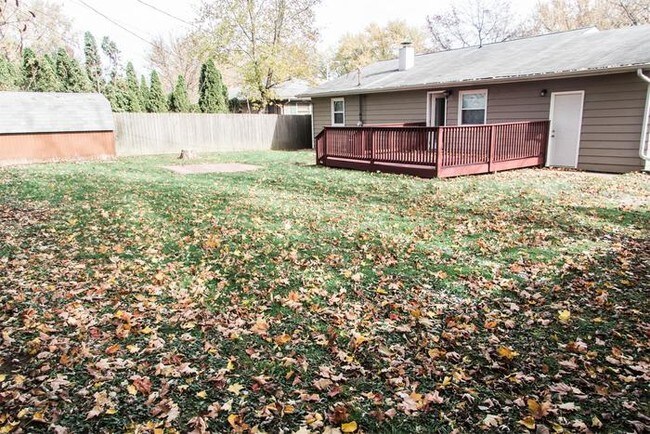 Building Photo - 206 Greenwood Dr