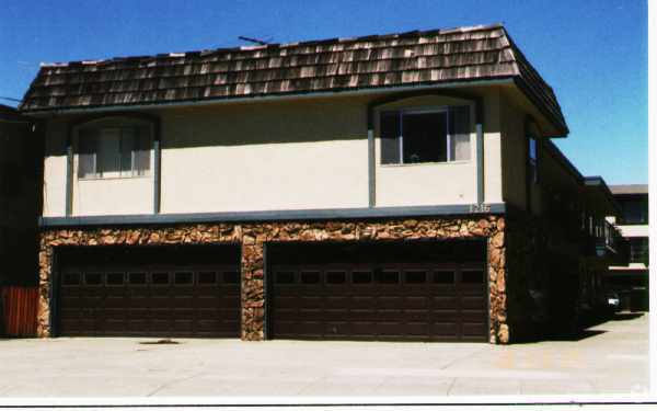 Building Photo - 1216 Floribunda Ave