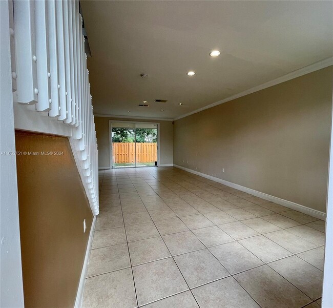 Foto del edificio - 13509 NW 9th Ct