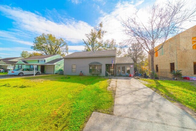 Building Photo - 3814 Cosby St