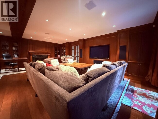 Photo du bâtiment - 3637 Pine Cres