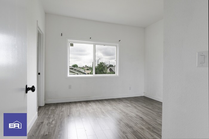 Primary Photo - 4503 S Gramercy Pl