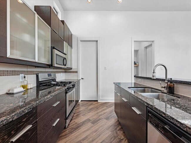 Foto del edificio - 3421 Gillespie St