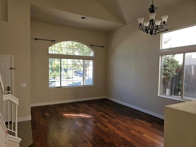 Building Photo - 3244 Marbrisa Ct
