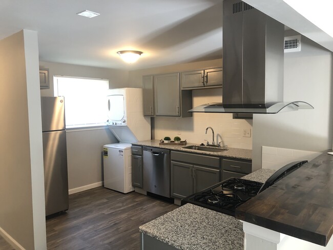 Townhome Kitchen - Skylark Point Apartments