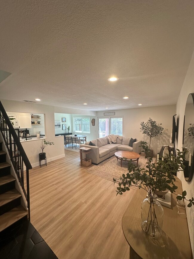 Building Photo - 2851 Hotchkiss Ct