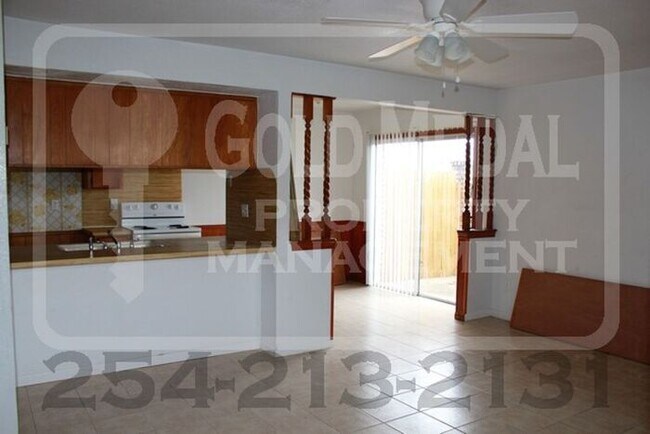 Building Photo - 3906 Charolais Dr