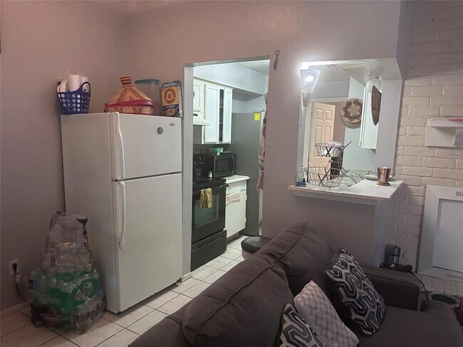 Foto del edificio - 11136 Village Bend Ln