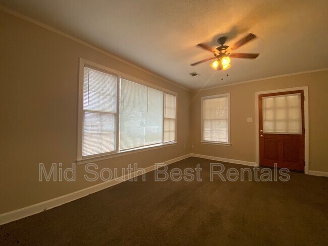 Building Photo - 3206 W Shirley Cir
