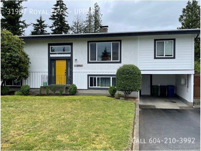 Primary Photo - Upper Family Home With Shop