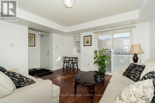 Building Photo - 4975 Southampton Dr