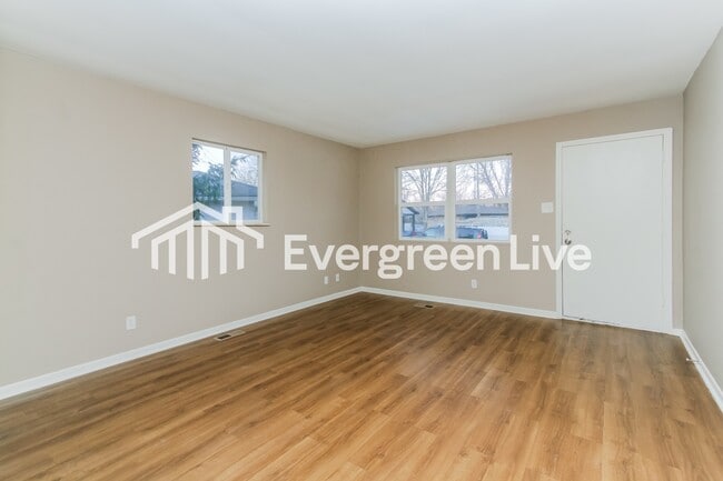 Foto del edificio - 9701 Ellis Ct