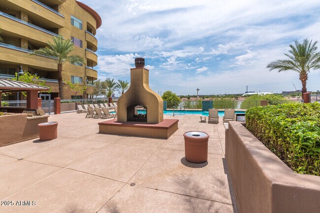 Foto del edificio - 945 E Playa Del Norte Dr