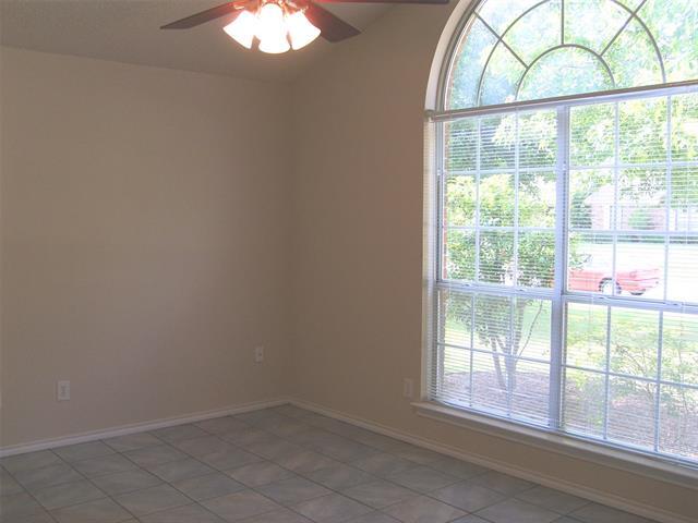 Foto del edificio - 802 Red Oak Dr