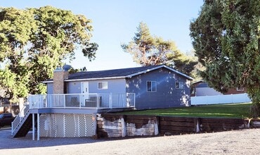 Building Photo - 700 S 46th Ave