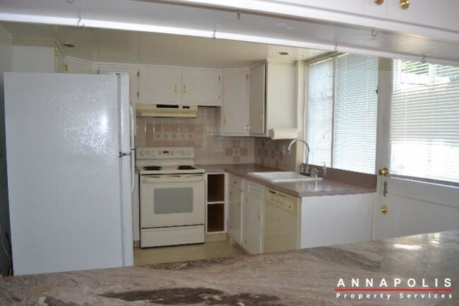 Building Photo - 1101r bay ridge avenue