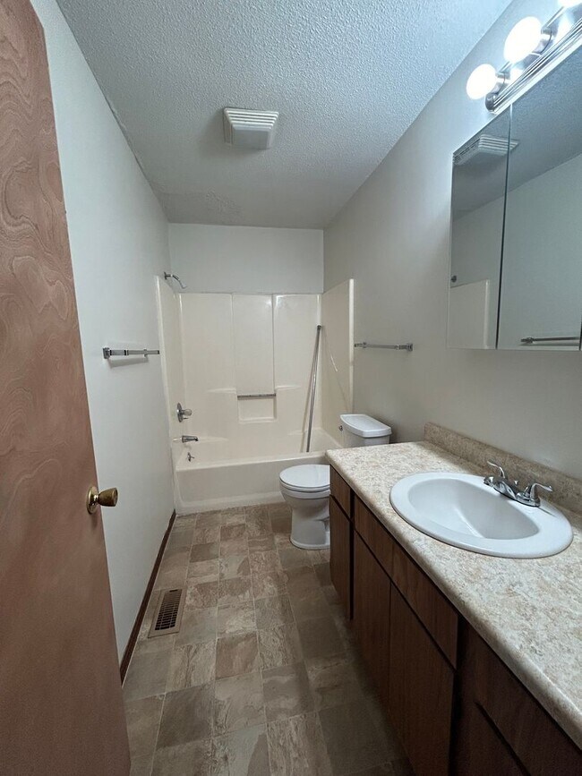 Foto del edificio - 5005 W Keller Rd