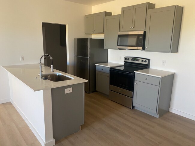 Building Photo - 5723 Kemper St