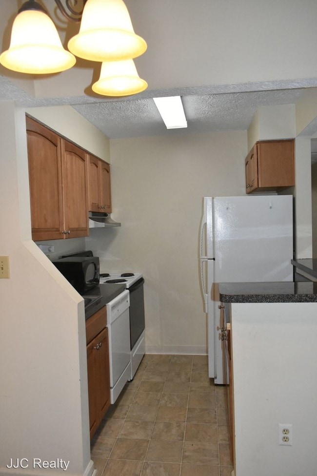Building Photo - 2 br, 1 bath House - 222 Wells Ct