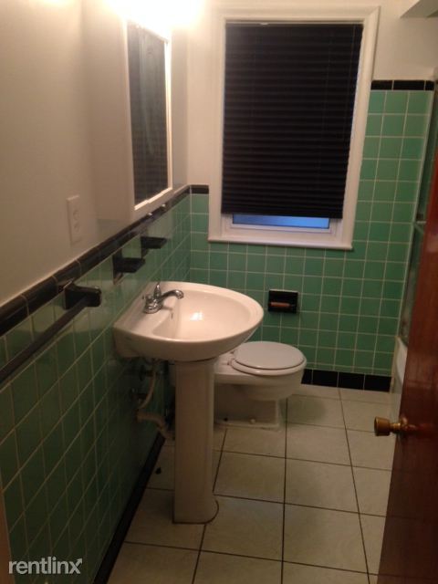 Foto del edificio - 3 br, 1.5 bath House - 19279 Tyrone St