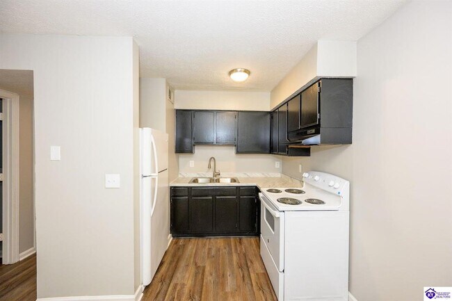 Foto del edificio - 623 Stewart St