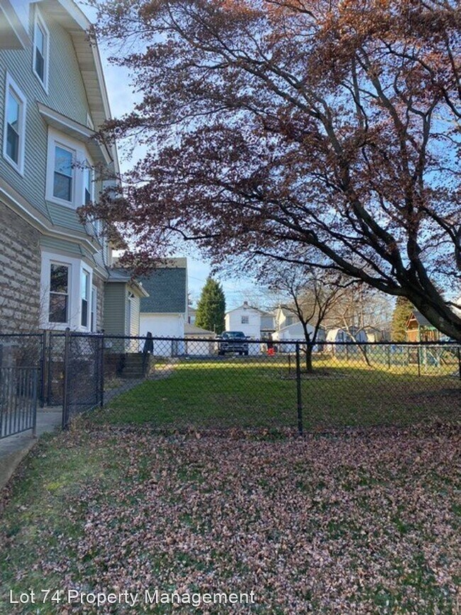 Building Photo - 4 br, 2 bath House - 1044 7th Street