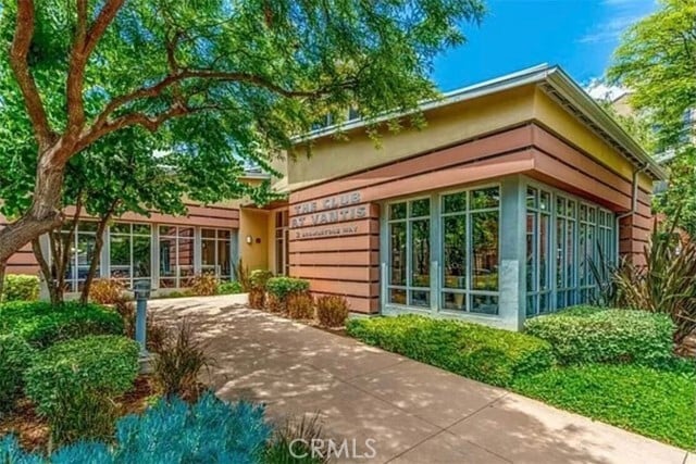 Foto del edificio - 16 Compass Ct