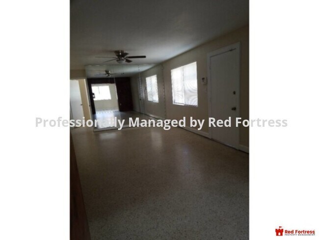 Building Photo - 2530 Kennesaw St
