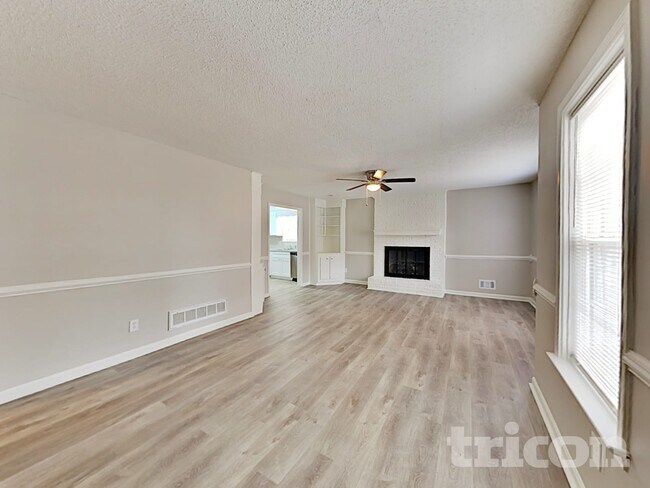 Foto del edificio - 117 Dean Crest Rd