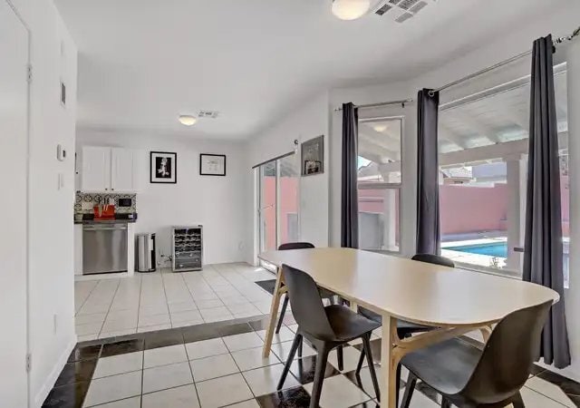 Foto del edificio - 1428 Daybreak Rd