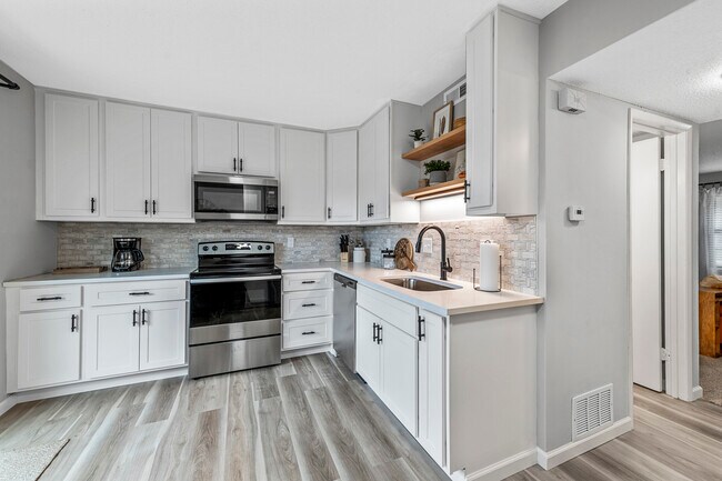 Foto del edificio - 1835 Mansard Dr