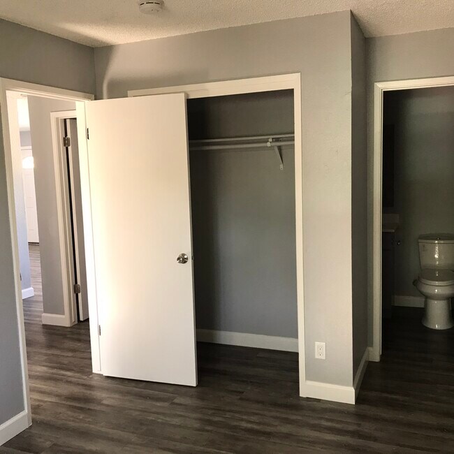 Building Photo - 3938 E Olive Ave