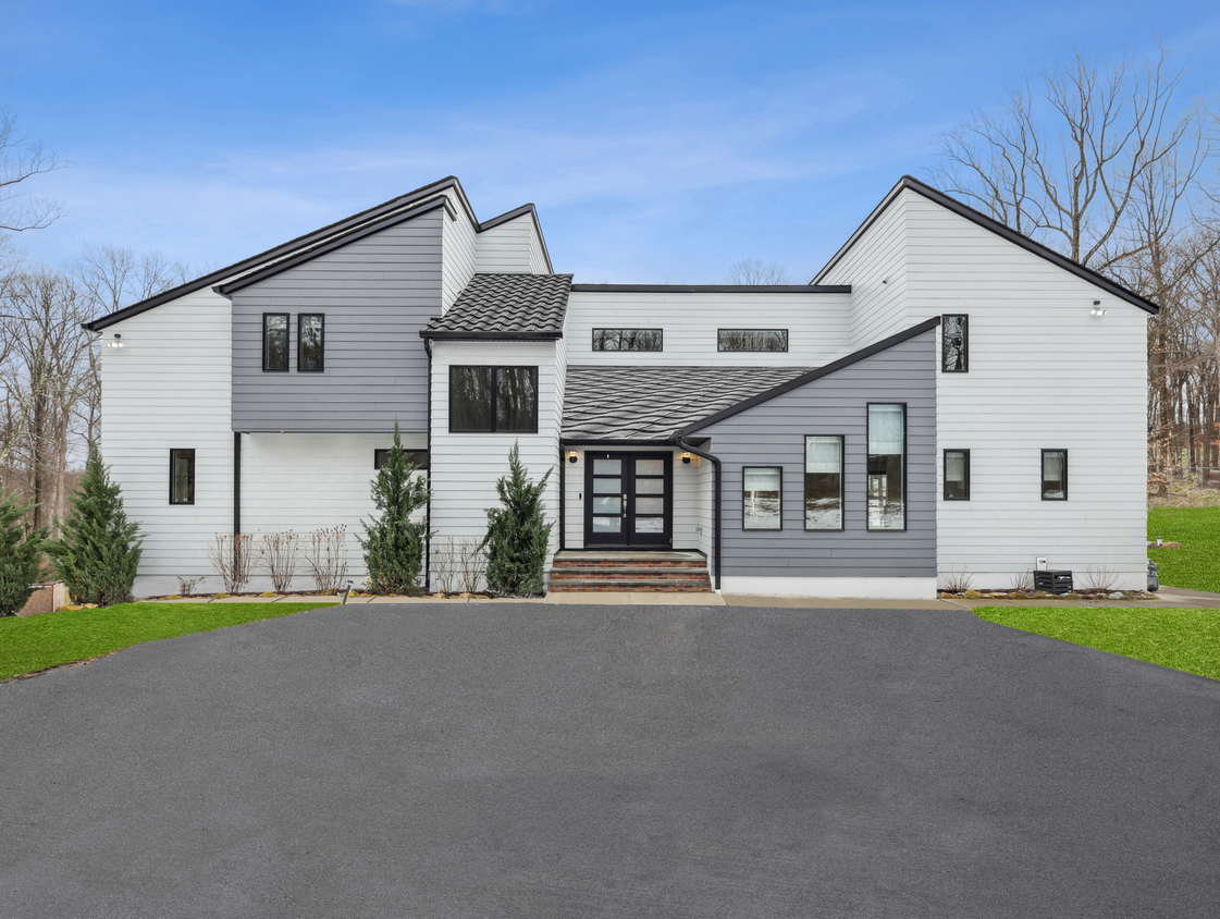 Primary Photo - 360 Mt Harmony Rd