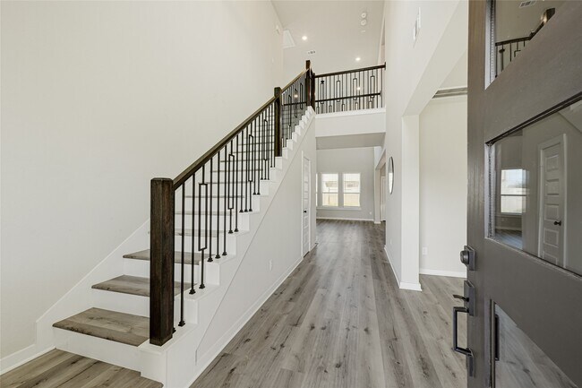 Building Photo - 393 Kendall Crest Dr