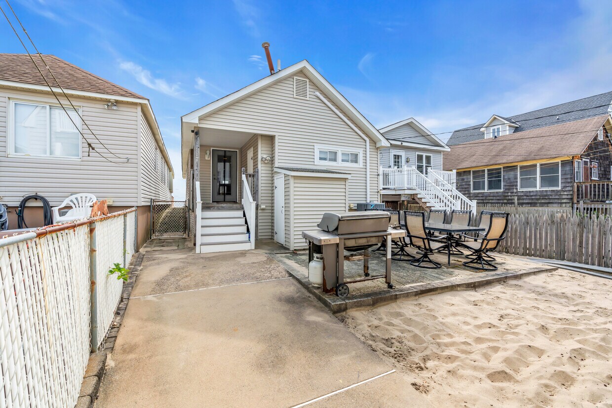 117 Beach Front, Manasquan, NJ 08736 House Rental in Manasquan, NJ