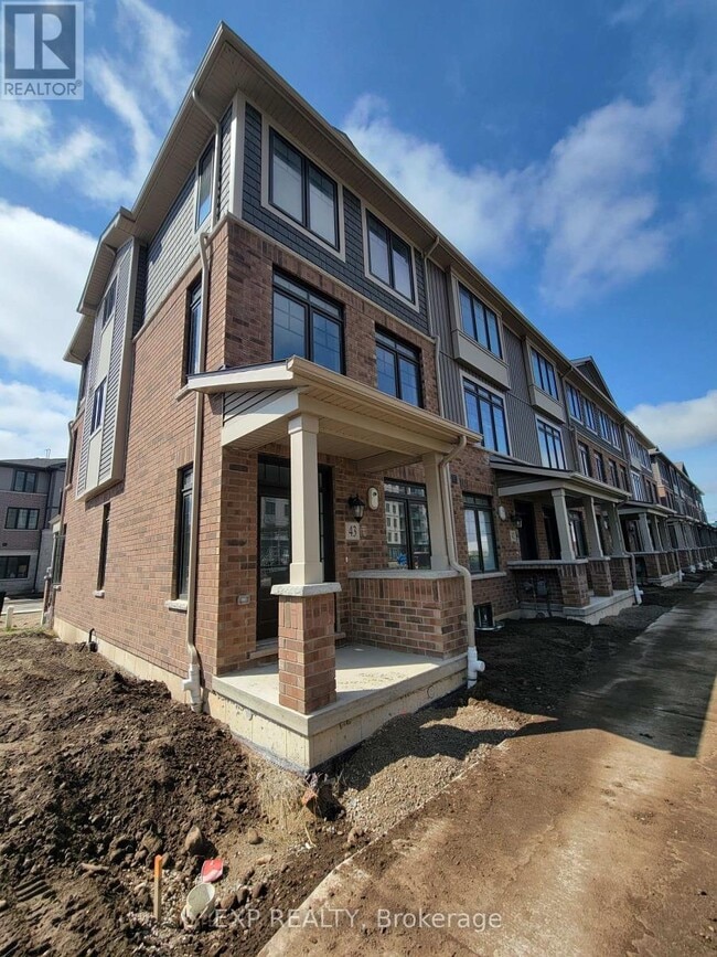 Building Photo - 100-100 Hollywood Ct