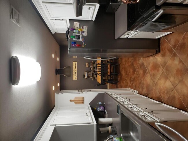Foto del edificio - 1174 Cooper Ln