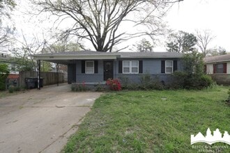 Building Photo - 3030 Bluffdale St