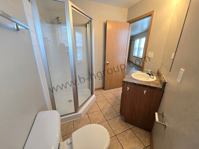 Foto del edificio - 2333 Roosevelt Rd