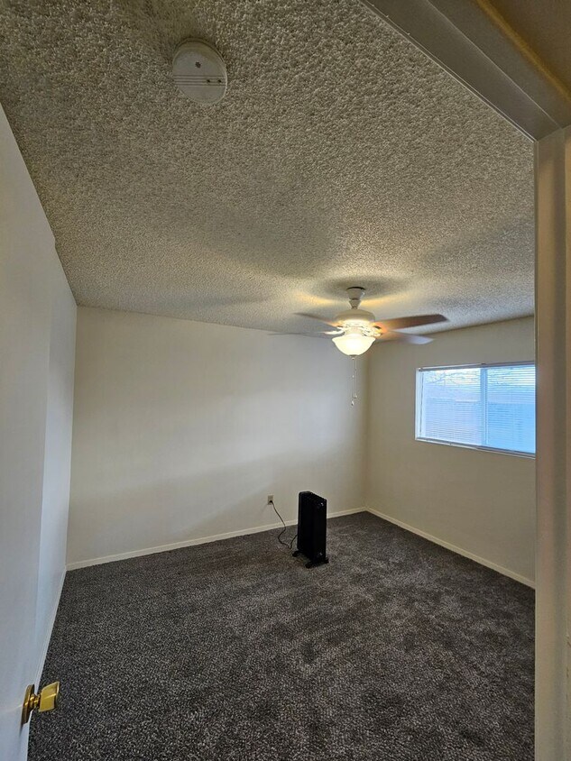Primary Photo - Updated 2 bedroom/1 bathroom apartment wit...